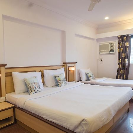 Oyo Flagship 561 Host Inn Мумбаи Экстерьер фото