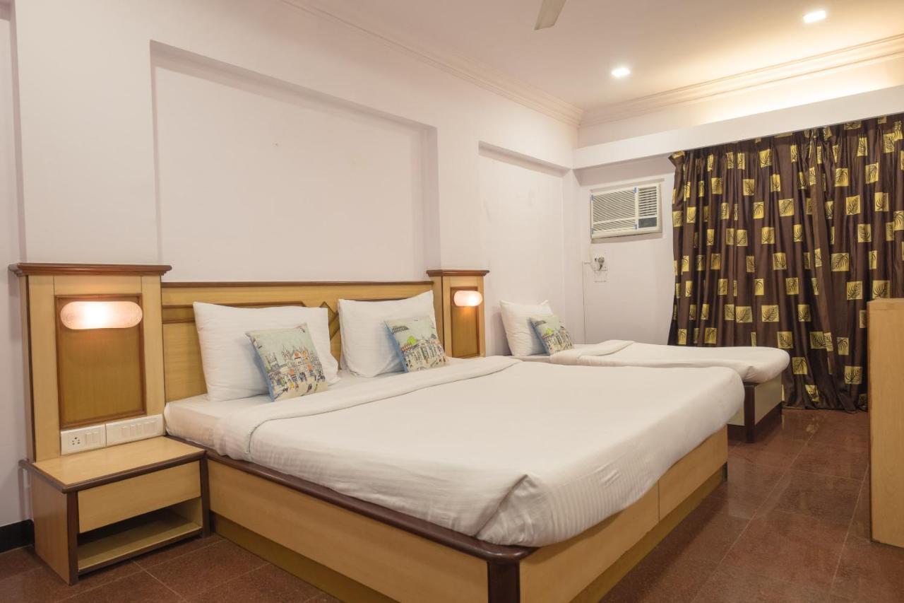 Oyo Flagship 561 Host Inn Мумбаи Экстерьер фото